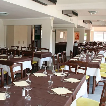 Pfa La Darsena - Follonica Hotel